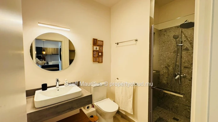 Stylish 1-Bedroom Apartment | Modern Living in Indigo Village, Beau Plan