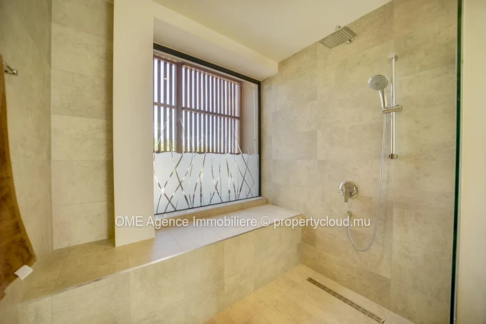 BEL OMBRE - Luxury villa in the heart of a 2500 hectare estate - 3 bedrooms