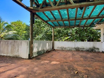5 Bedroom Villa