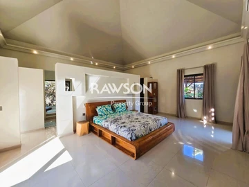 4 Bedroom Villa
