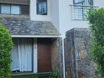 4 Bedroom Townhouse, Duplex