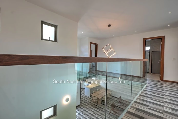 Villa avec piscine - Sécurisée - Prestations qualitatives