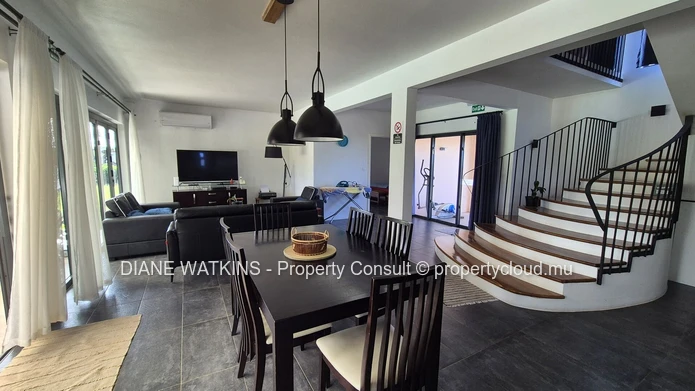 Elegant Countryside Home in Mon Désert – A Rare Gem with Mountain & Sea Views
