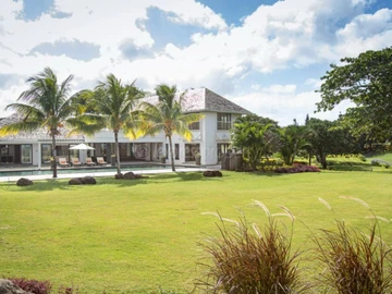 5 Bedroom Villa