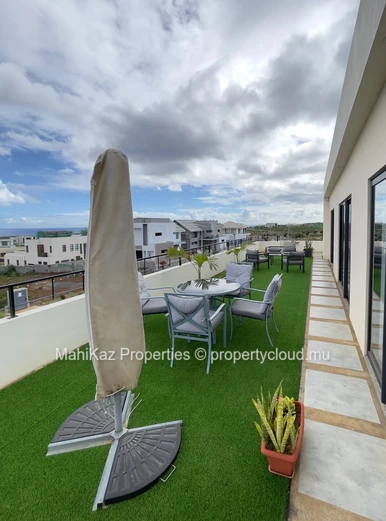 Luxurious Villa for Sale in Jardin d'Anna-2, Flic en Flac, Mauritius – Elegant Living with Panoramic Sea Views