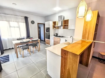Townhouse, Duplex de 3 Chambres