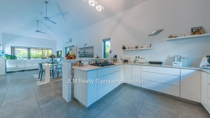 Magnifique villa avec roof top à vendre à Tamarin, Île Maurice