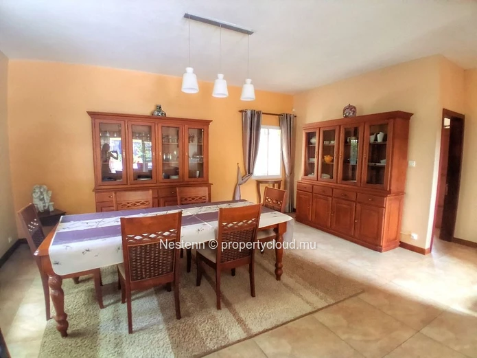 Somptueuse Villa Indépendante À Péreybère Avec Studio Dépendant