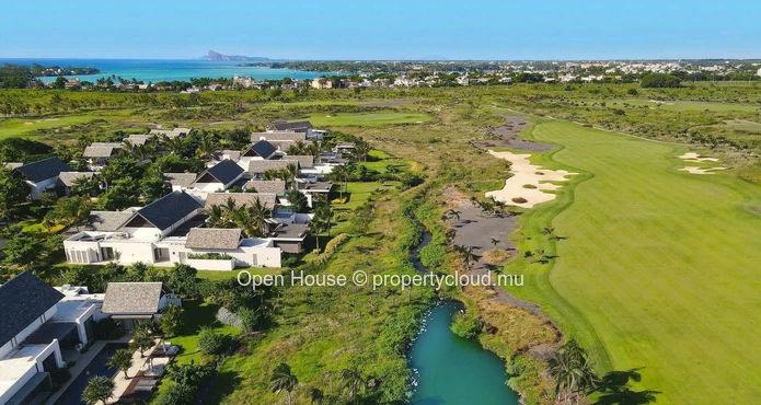 Penthouse sur le Golf de Mon Choisy. 3 chambres en suite, terrasse, piscine, fitness, SPA, Tennis, padel, accès à la ...