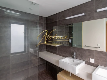 3 Bedroom Commercial Property