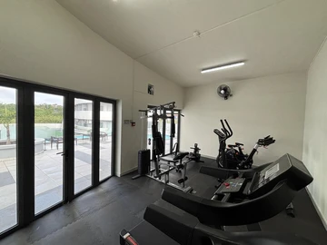 4 Bedroom Apartment