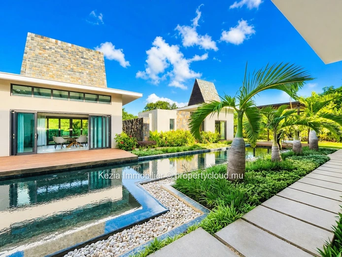 Contemporary Single-Story Villas With A Balinese Spirit