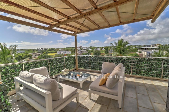 Penthouse contemporain à Trou aux Biches – Vue dégagée et plage à 200 mètres