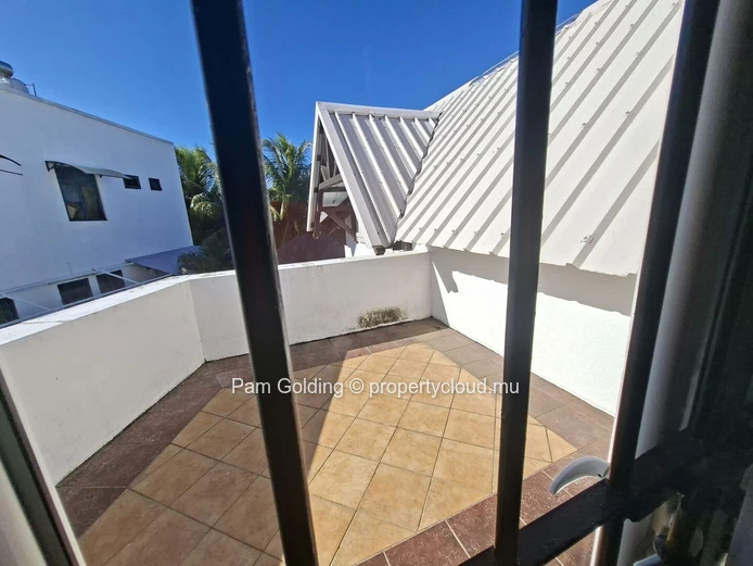 À Vendre – Charmante Villa de 220 m² à Calodyne