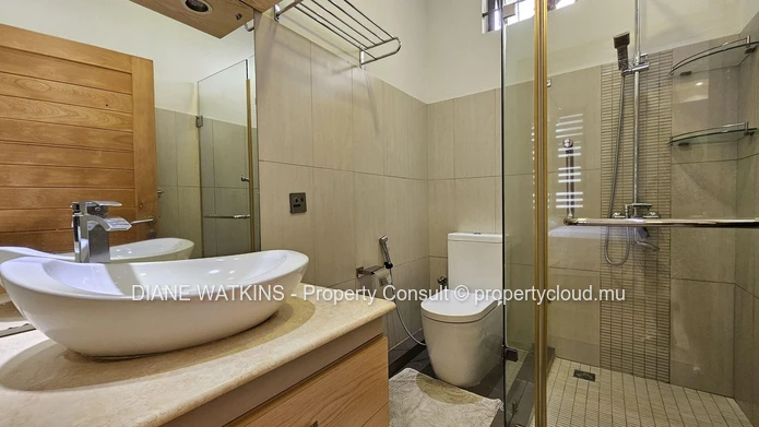 4-bedroom house for sale in Beau Bassin 
