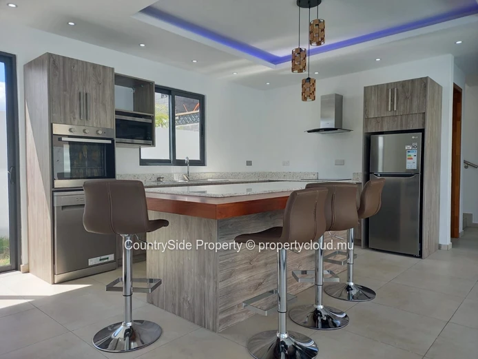 Do you work from home or are you looking for a property close to all amenities and the sea?