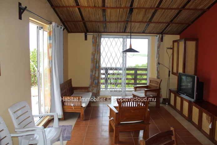 For sale - Commercial building on the main road of Mahebourg.