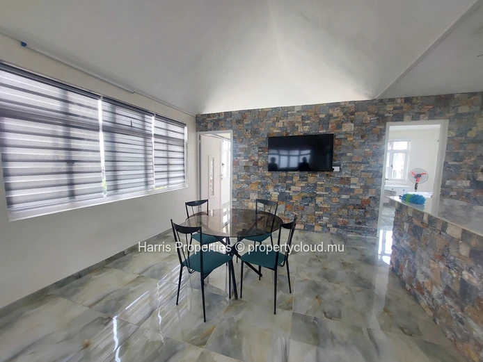 Bel appartement au 2éme étage à louer à Trou aux Biches