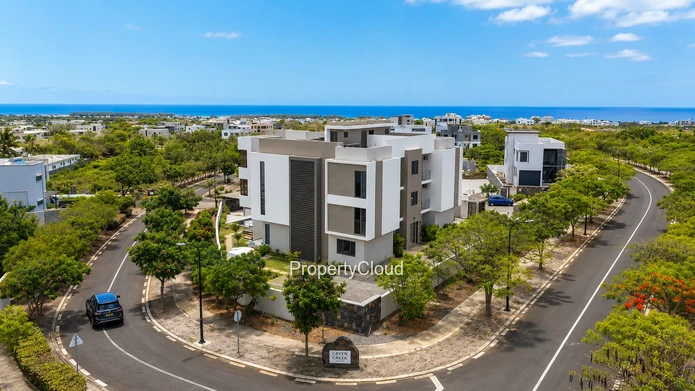 For Sale - 3-Bedroom Apartment - Cascavelle, West
