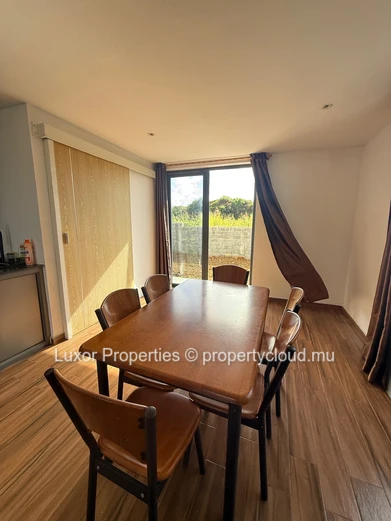 À Louer – Duplex en Bord de Mer | 2 Chambres