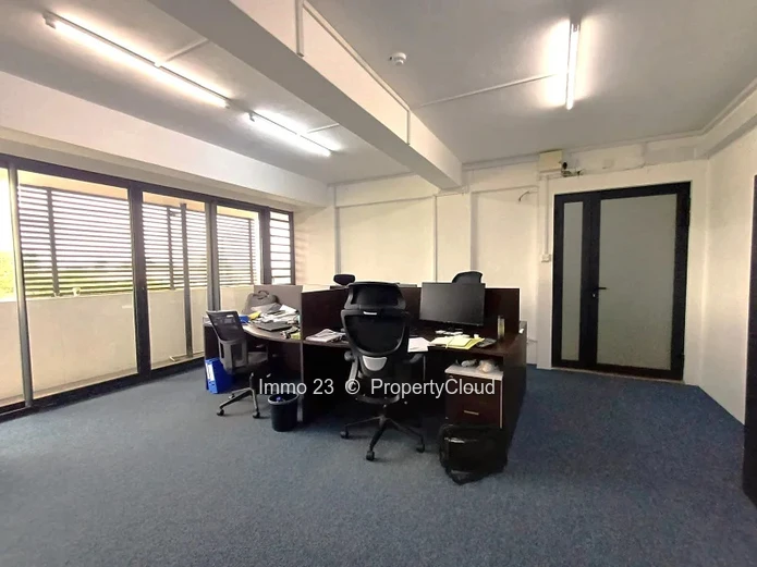 Office - 40m2 - Eb00e8ne - Ref. BU99418LO