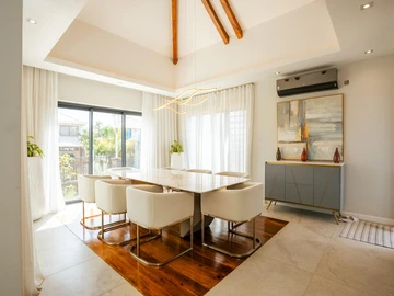 4 Bedroom Villa