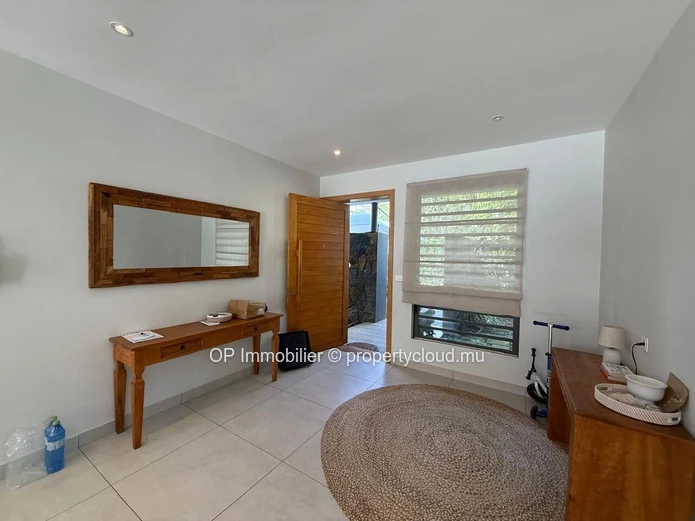 Maison meublée 4 chambres avec piscine à louer à Petit Raffray