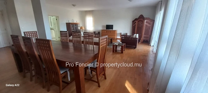 Appartement à louer à Quatre-Bornes - Bien Situé