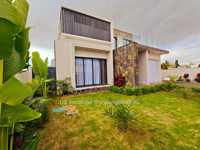 For Rent – Magnificent Furnished Villa With Pool In Trou Aux Biches