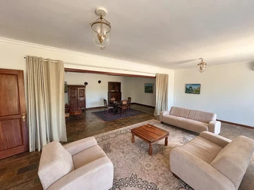 5 Bedroom Villa