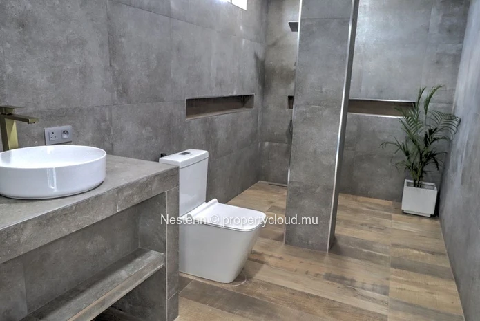 Penthouse Élégant – 3 Chambres en Suite