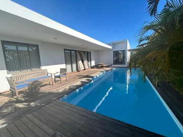 4 Bedroom Villa