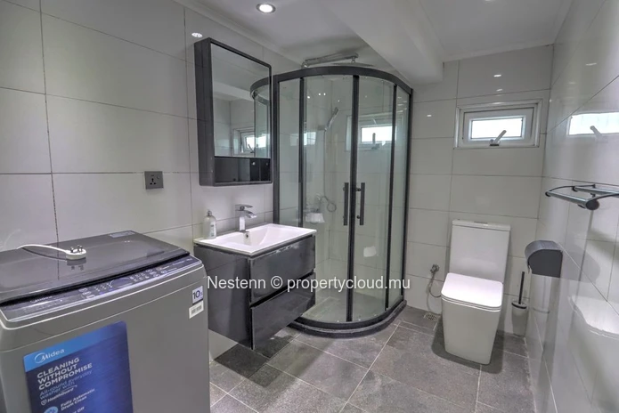 Appartement de 3 chambres récemment rénové à louer à Pointe aux Canonniers