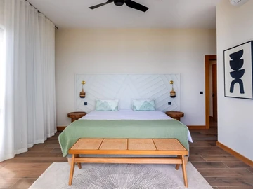 5 Bedroom Villa