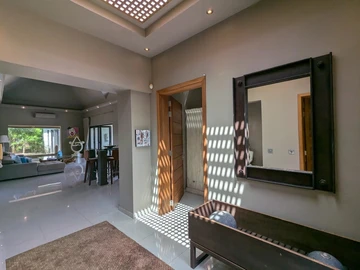 5 Bedroom Villa
