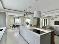 A Vendre - Villa Résidentielle Nouvellement Construite à Tamarin