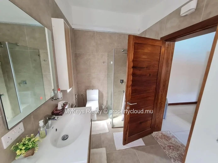 Villa Meublée – Piscine Privée – 4 Chambres En Suite – Grand Jardin
