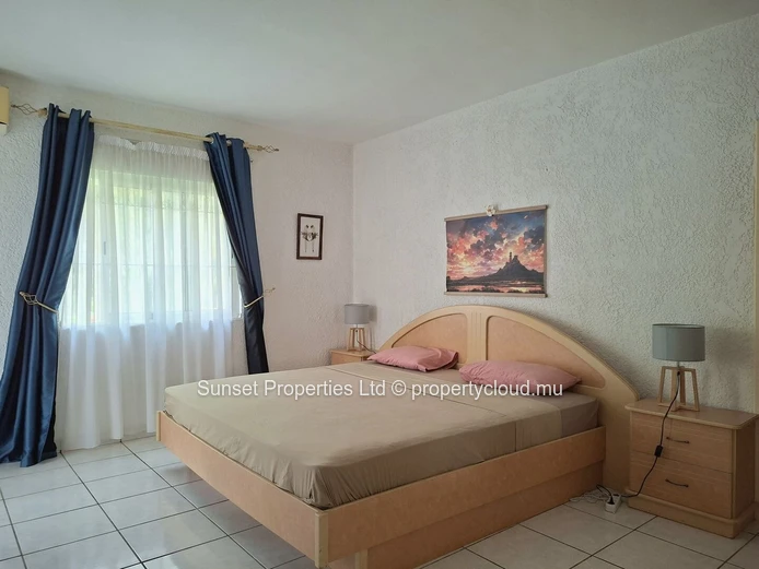 Apartment | Garden-Level | 3 Minutes from the Beach