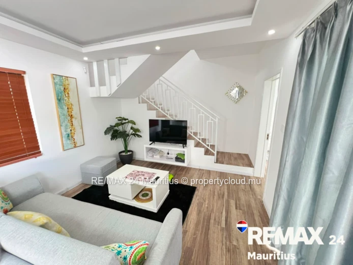 Modern 3-Bedroom En-Suite Villa with Private Pool | Pointe aux Biches Steps from the Beach, Tucked i
