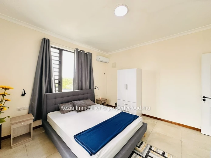 The Charm Of A Small Condominium A Stone's Throw From The Lagoon