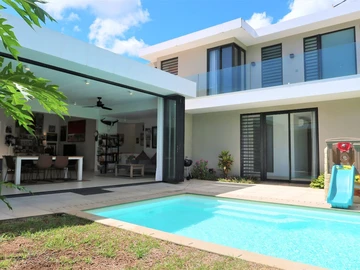 4 Bedroom Villa