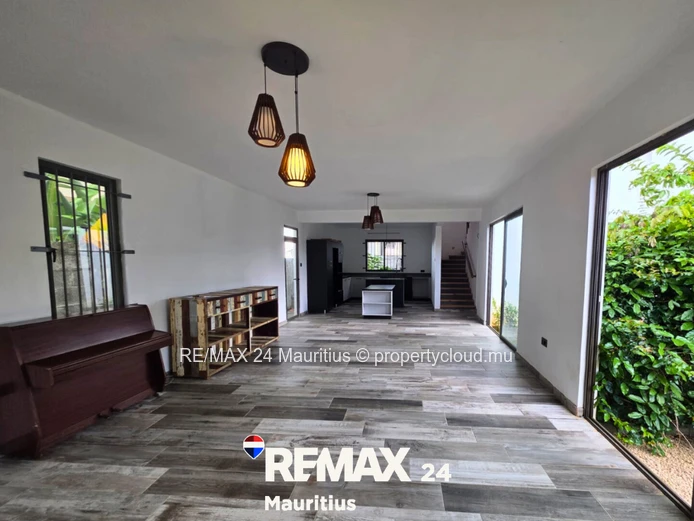 Villa moderne 5 chambres en suite – Morcellement Mountain View, Vacoas
