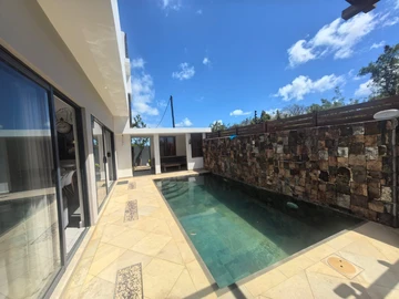 4 Bedroom Villa