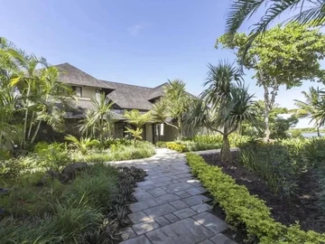 5 Bedroom Villa