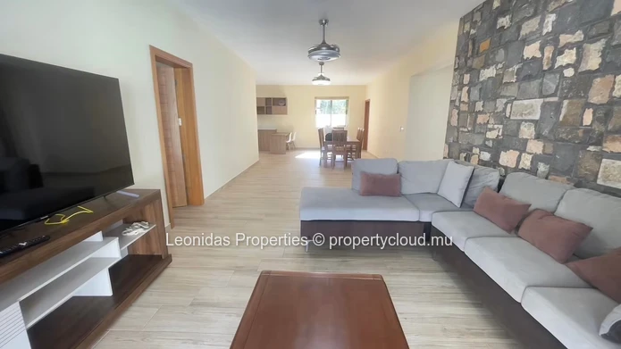 FOR RENT – Spacious 3-Bedroom En-Suite Apartment in Mont Choisy