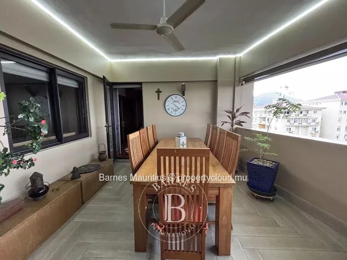 BEAU BASSIN– Bright penthouse with panoramic terrace – 3 bedrooms