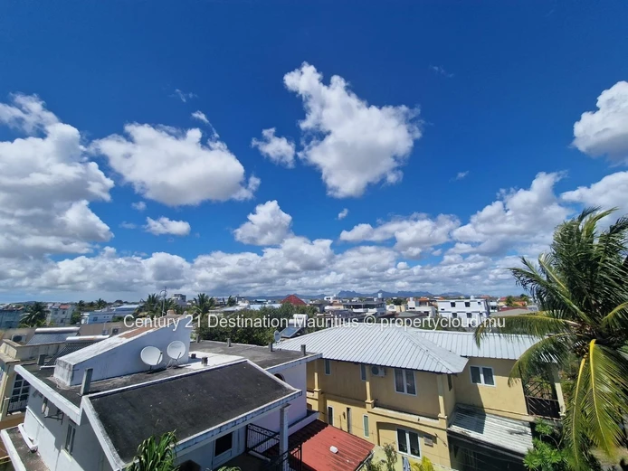 Penthouse De 108 M², À Deux Pas De La Célèbre Plage De Mont Choisy