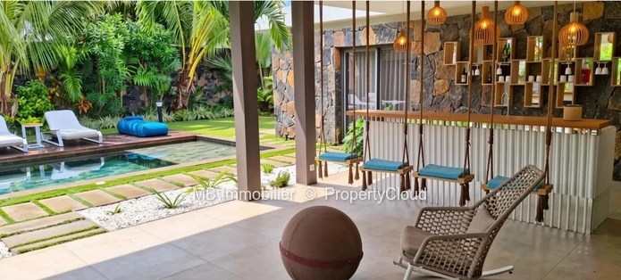 Villa for sale.