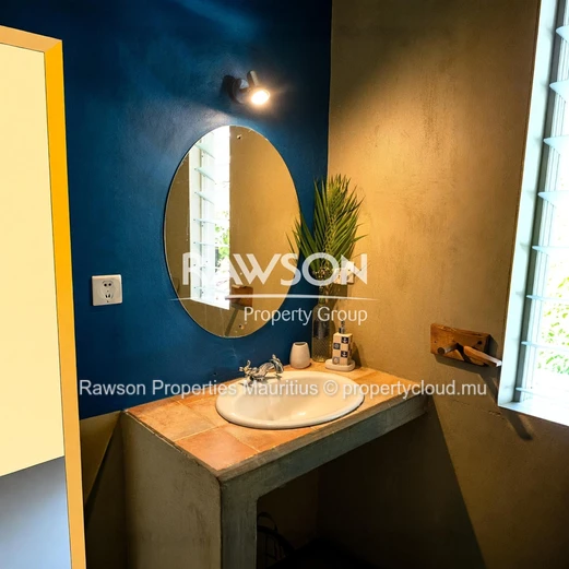 FOR SALE – Charming House with Sea Views | Tamarin