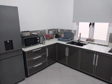6 Bedroom Apartment